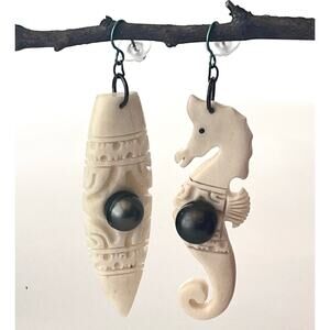 Carved Seahorse Surfboard Earrings Dangle Drop Gray Pearl Beads 3.75" Vtg